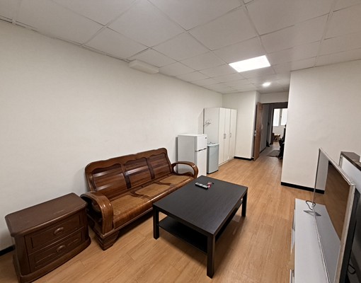 板橋四川路公寓5樓!1房1廳陽台套房!可租補 - Image 1