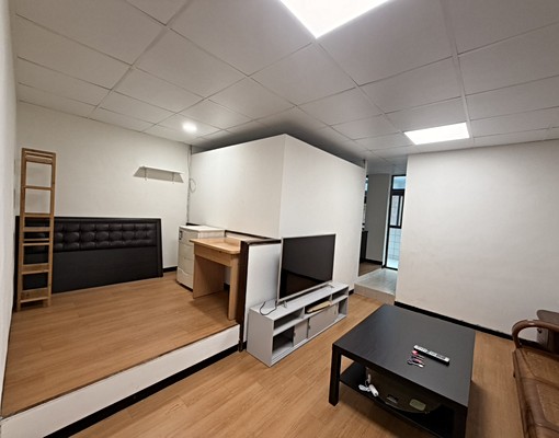 板橋四川路公寓5樓!1房1廳陽台套房!可租補 - Image 2