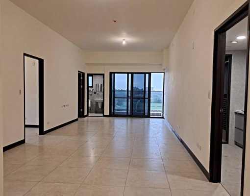 近青埔A18。全新安置戶。雙面採光3房電動車位簡配 - Image 1