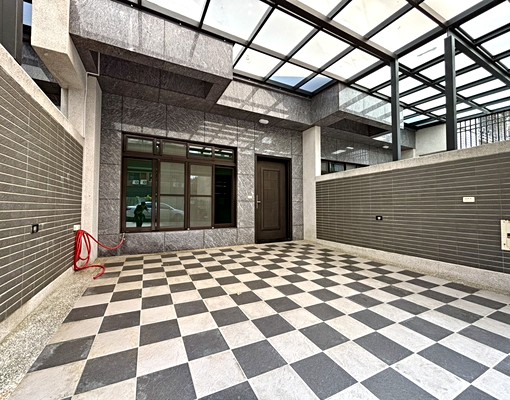 專簽我是承辦★西屯工業區★5房石材臨路電梯別墅 - 591租屋網 - Image 1