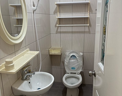 高雄市岡山區套房與車位出租 - Image 2