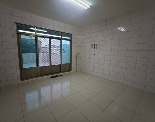 楠梓藍昌面寬4米店住透天4樓 - Image 9
