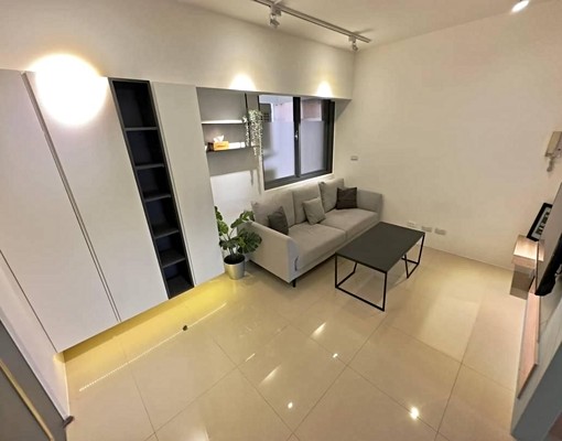 🔥南屯大3房🔥百萬裝潢🔥大業學區房🔥可租補 - Image 1