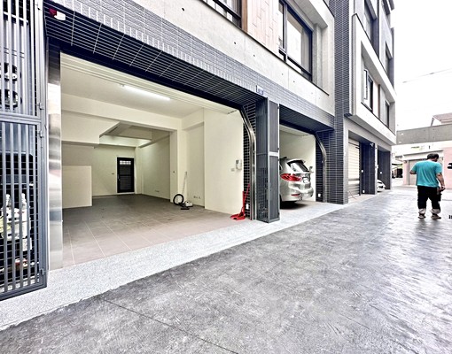 全新秒殺透天別墅✨台水電✨可租補✨門前車位✨流理台✨管理員 - 591租屋網 - Image 1