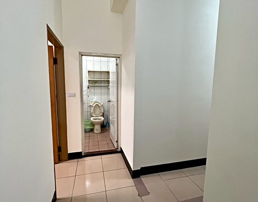 顧家社宅🍎免仲可補/武陵高中/全新整理四樓透天大空間 - Image 10