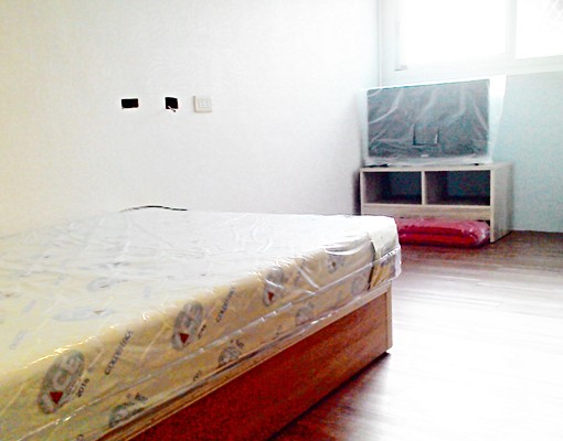 府緯街優質套房採光佳 - Image 1