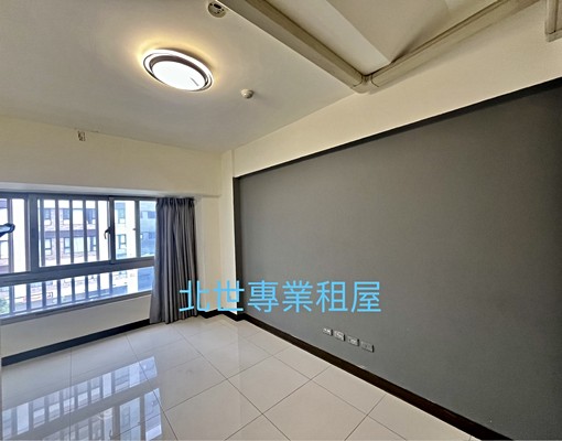 可報稅-康橋大馬路旁大空間透天美屋-兩個平面車位-1F店面 - 591租屋網 - Image 8