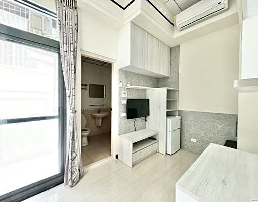 近東海大學🌟超美裝潢🌟陽台獨洗曬‼️可租補‼️ - Image 3