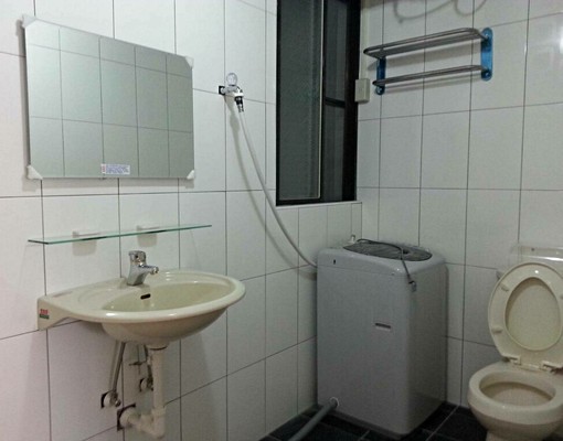 美術館旁~套房出租 - Image 3