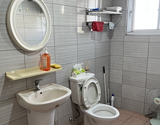 成大邊間對外窗室內停機車第四台120M網 - Image 8