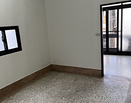 獨棟店面「住商合一」一樓內可停車 - Image 13