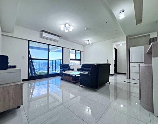 楠梓交響院-2+1房平面車位-附傢具店 - Image 2