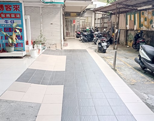 逢甲文華路三房附傢俱、電器(免管理費) - Image 4