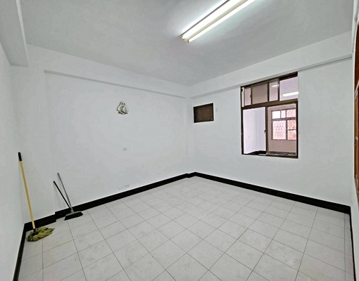 近永華商圈🌻安平7房透天店面出租🌻適合營業使用 - Image 8