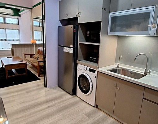 全新大樓新裝潢一房一廳大套房短租 - Image 4