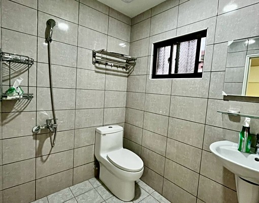 景新國小旁，景平站騎車2分鐘，全室冷氣 - 591租屋網 - Image 7