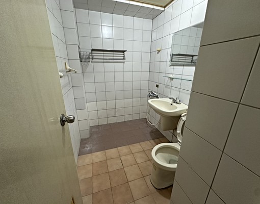 【富山房屋出租】東港國宅,明亮通風,立即入住,樓下好停車 - Image 8