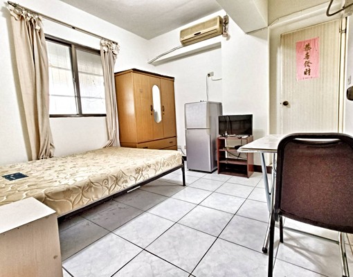 可租補/英專路/近捷運站250米/獨立套房/家電齊全拎包入住 - Image 1