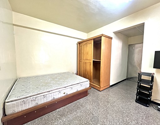 建國A租補冷氣變頻房近武廟技擊館📞愛窩 - Image 1