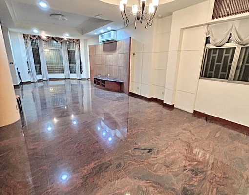 ✨可停五車✨前後花園✨整棟大地坪✨超美秒殺別墅✨可住可工作室 - 591租屋網 - Image 2