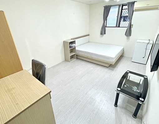 環遊了整個星系✨可租補可貓貓✨獨洗窗曬可代收包裹 - Image 2