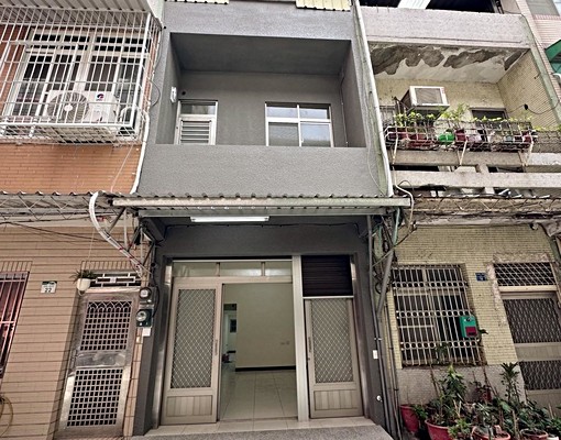 空姐嚴選✈️三多商圈捷運站三房翻新美透天|工作室網拍美甲美業 - 591租屋網 - Image 1