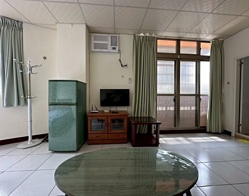 南區近崇倫國中套房出租,獨立大空間,陽台獨洗曬,可租補禁菸寵 - Image 4