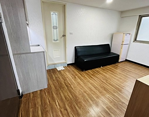 東區可租補可外籍~簡約兩房一廳一衛 - Image 9