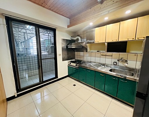 🅰️最超值戶🅰️電梯三房可租補🅰️租金兩萬 - Image 1