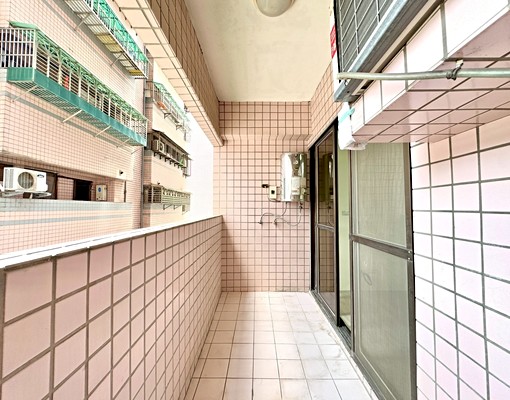 傢俱可談⎮租補套房⎮陽台⎮衛浴開窗⎮恩主公醫院⎮臺北大學 - Image 1