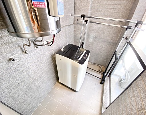 ⁂台中路上好停車⁂可租補⁂電梯二樓⁂獨洗衛浴開窗一層一戶 - Image 8