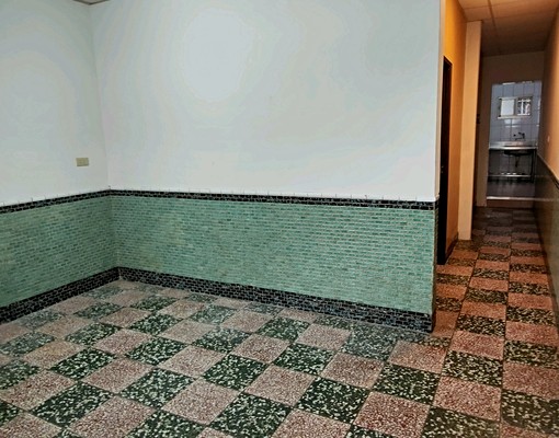 前鎮捷運~平房2+1房出租 - Image 3