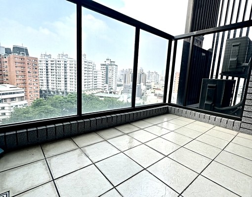 中山醫-櫻花孩子王2期視野3房平車面公園~可租補 - 591租屋網 - Image 3