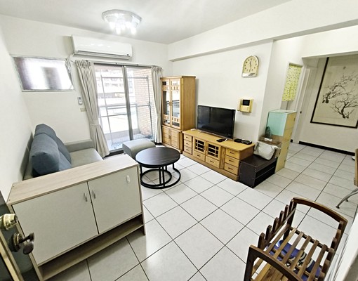 🉑租補🉑戶籍🔥北區電梯質感三房附家具電 - Image 1