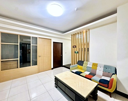 愛上閱讀❤️漢神百貨商圈稀有2+1房另租汽車車位 - Image 4