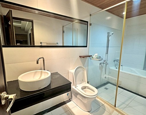 愛上閱讀❤️漢神百貨商圈稀有2+1房另租汽車車位 - Image 14