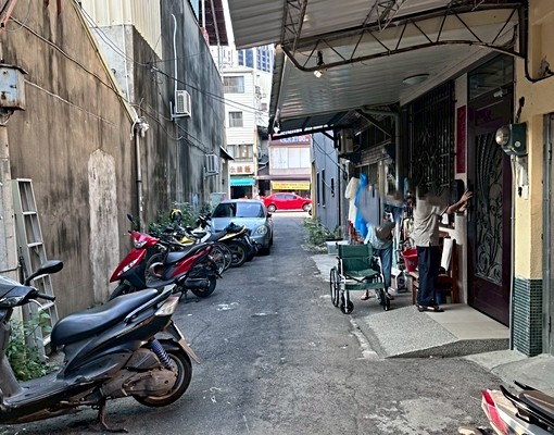 南屯路透天💖可寵、可租補、可辦公、可營登💖5房全新整理 - Image 14