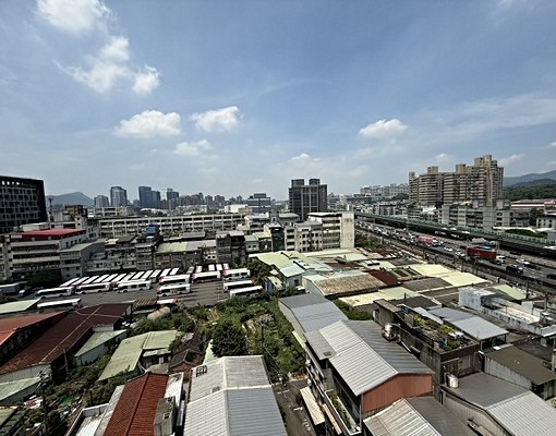 世電高樓明亮景觀高出租套房 - 591租屋網 - Image 1