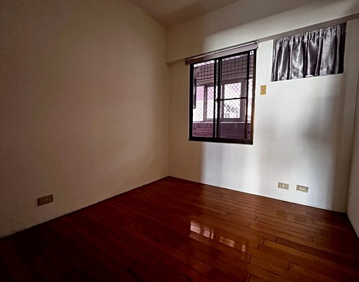 【免仲介費】河堤商圈|三房平車|可租補可寵物 - Image 3