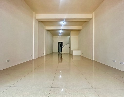 北區透天出租|一樓可做生意|進化北學士路|重新整理|5房5衛 - Image 1