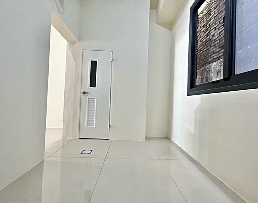 北區透天出租|一樓可做生意|進化北學士路|重新整理|5房5衛 - Image 3