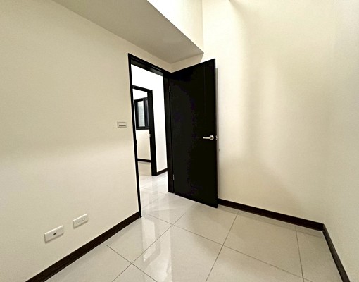 海山❣️3房租補報稅入籍~收包裹垃圾~新大樓含車位 - Image 12