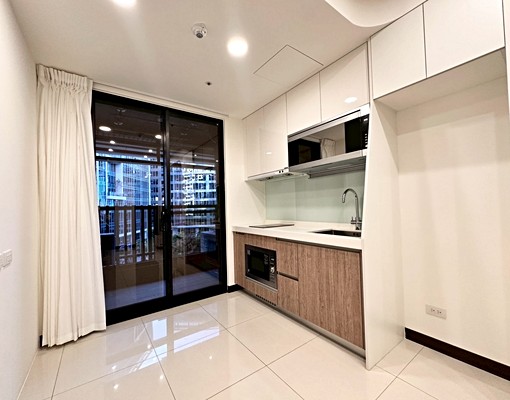 全新~2房車~裝潢交屋!!高鐵站走路就到!!附傢俱、家電 - Image 2