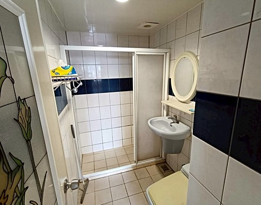 2+1房。靠近捷運、輕軌、巨蛋。明華路上 - Image 11