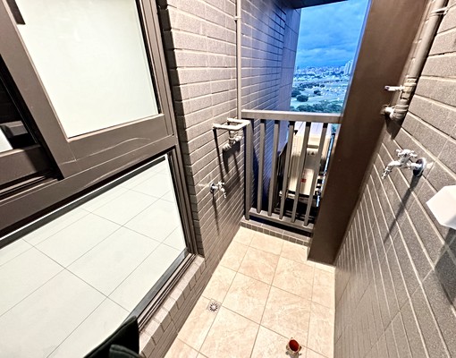 五泰怡貞✨全新交屋採光日進學兩房車✨申請租屋補貼✨免服務費 - Image 8