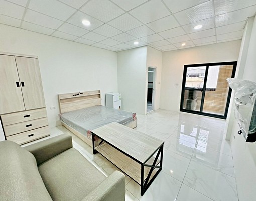 可租補✨整棟新蓋✨獨洗曬✨大面採光✨機車位✨大坪數✨多間快搶 - 591租屋網 - Image 1