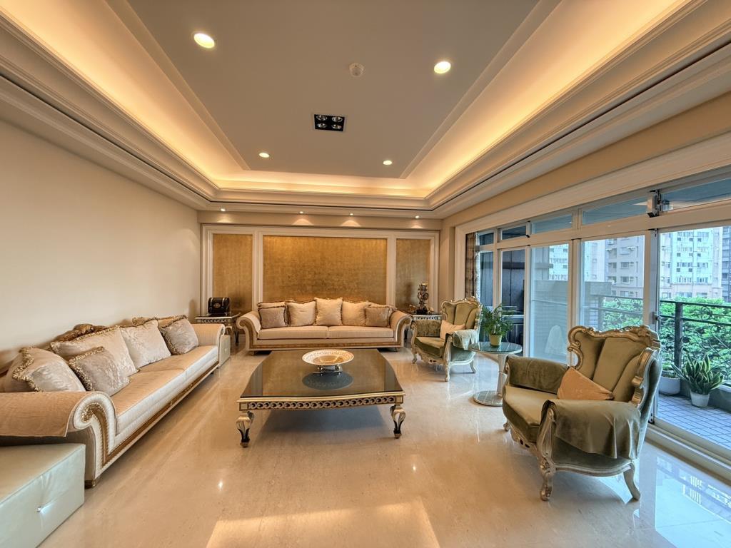 達哥嚴選-海華SOGO商圈黃金豪宅指標大四房