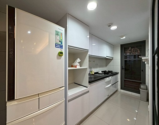 五泰可租補~免仲介費~昭揚家大三房~附家電家具視野佳 - Image 4