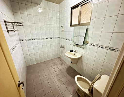 小資首選💗獨洗曬.子母車.騎樓機車位💗 - 591租屋網 - Image 5