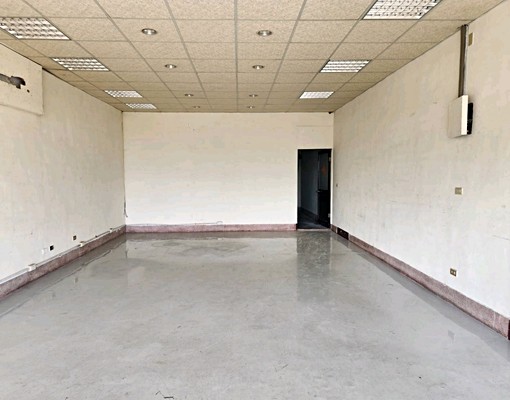 正路旁店面或倉庫 - Image 2